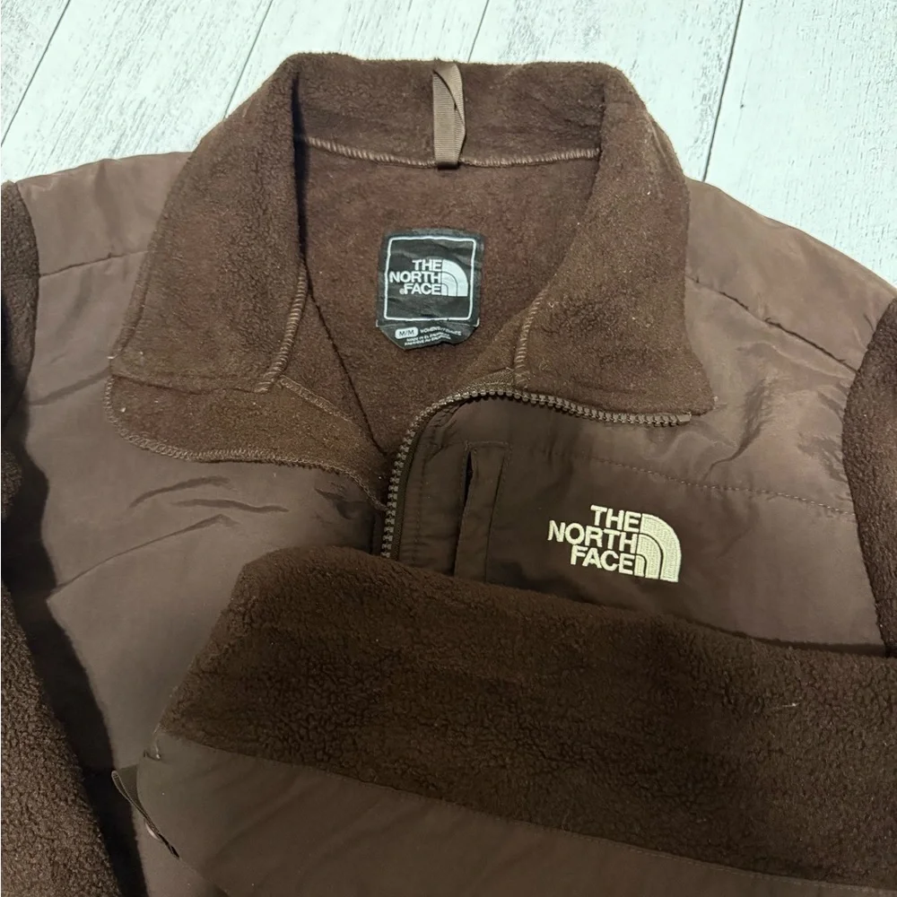 The North Face Chocolate Brown Denali Fleece Jacket - Picture 2 of 2